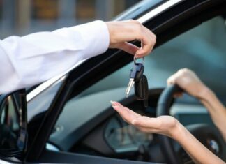 Which is better to use to rent a car? Credit card or debit card? Find out here rent a car